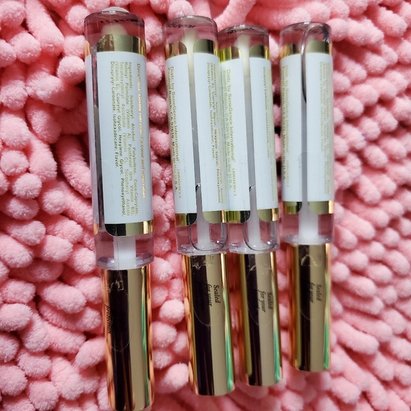 Lipsense Ooops! REMOVER - Picture 2 of 4